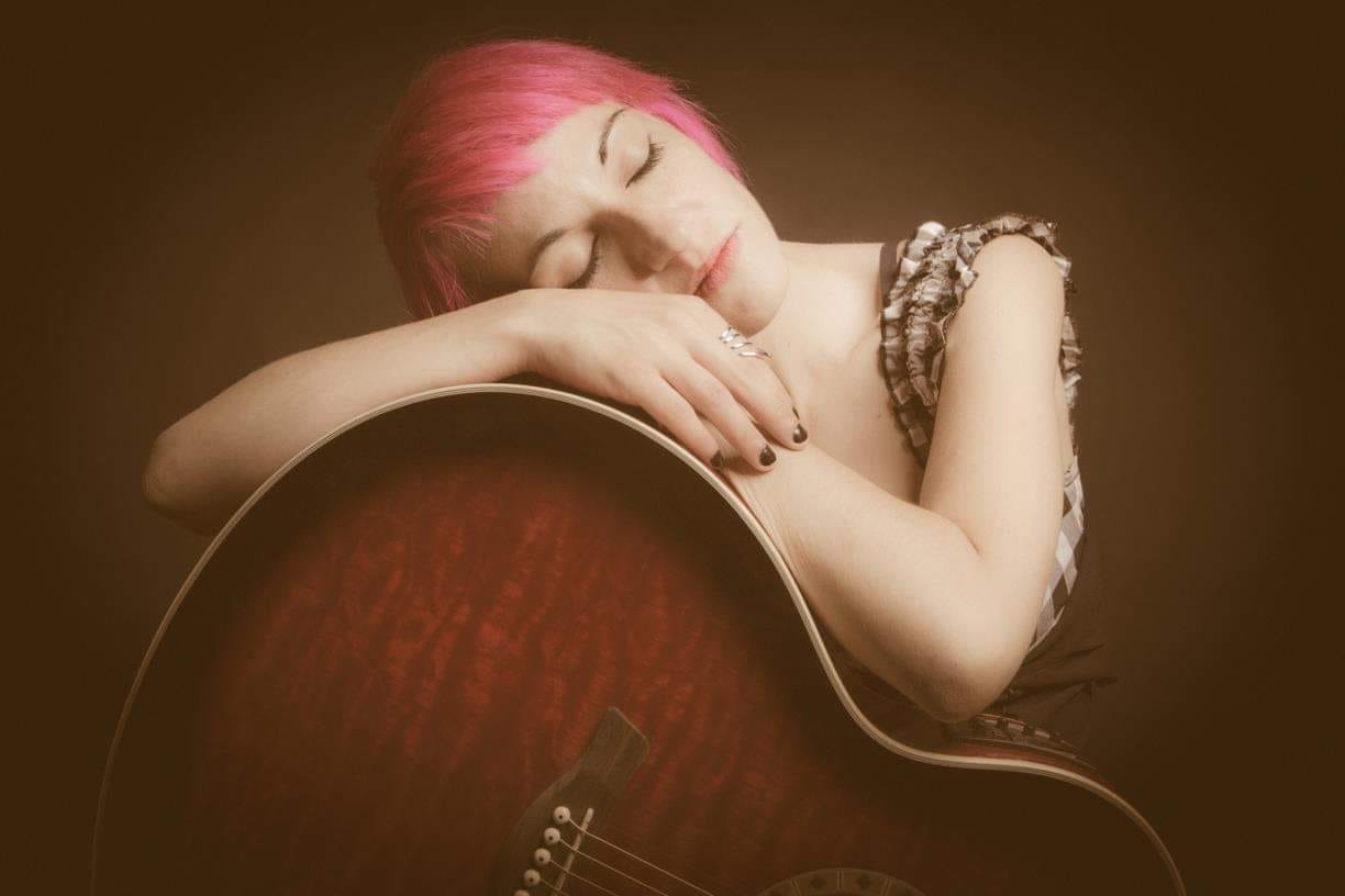 Musician Portrait - The Resonance of Silence