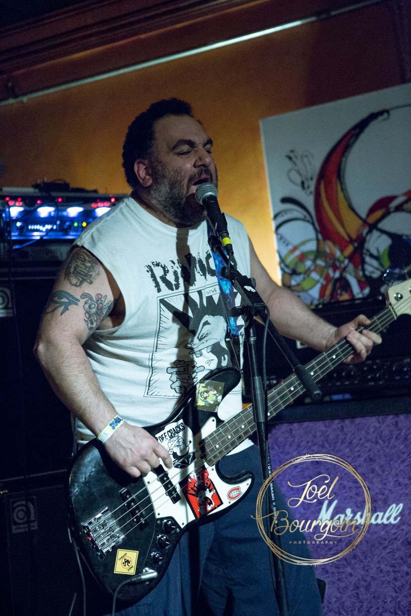 Cour à Scrap Local Rock Scene Abitibi