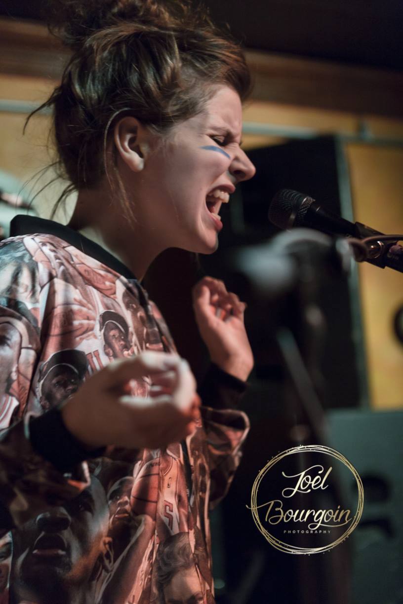 Klô Pelgag Visual Art Pop Stage Photography