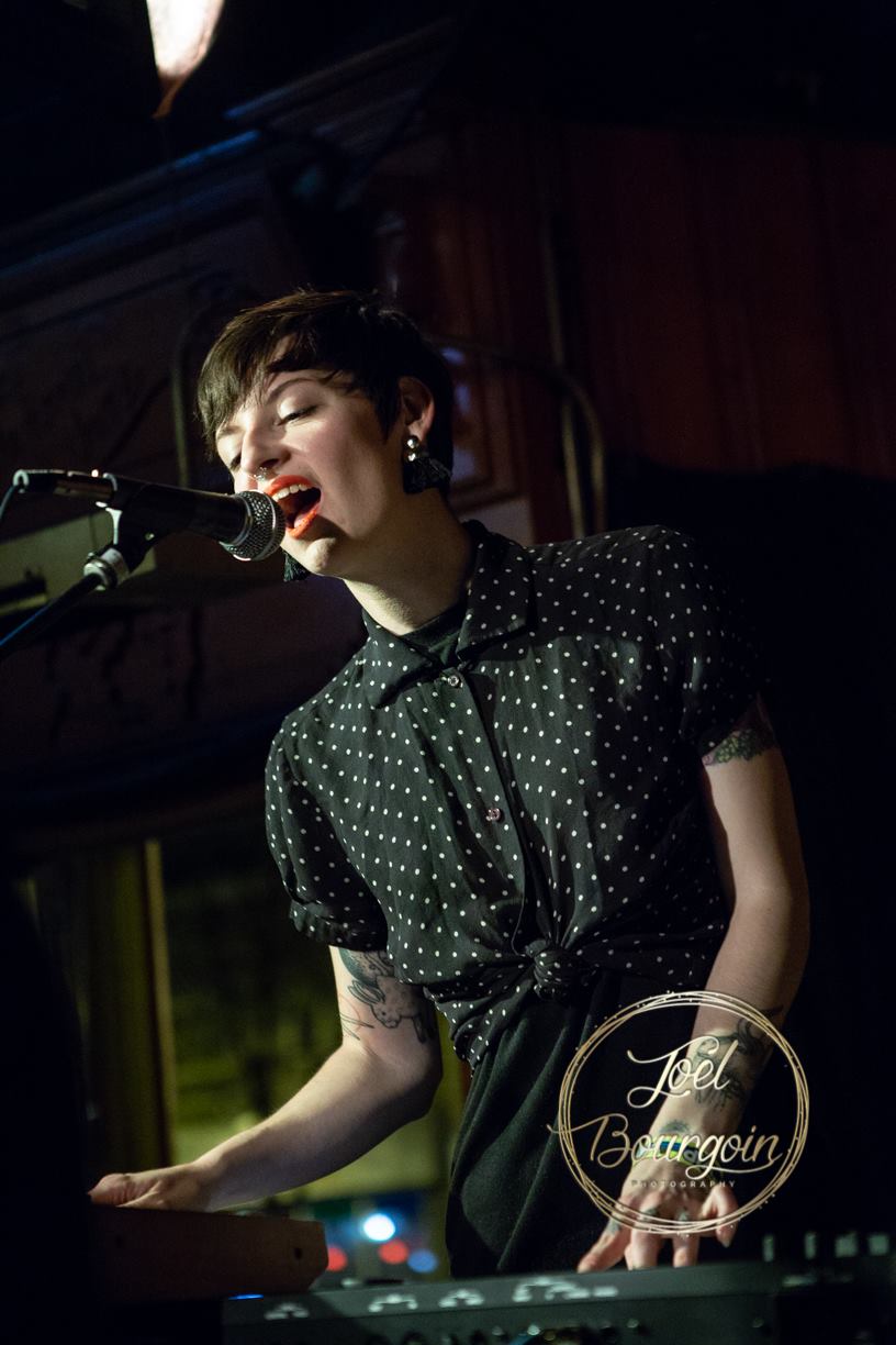 Typesetter Live Indie Rock Performance Visuals